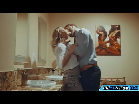 ❤️ وقتی یک بلوند بی تنه شما را در یک دستشویی عمومی اغوا می کند ️ پورنو در fa.high-pass.ru